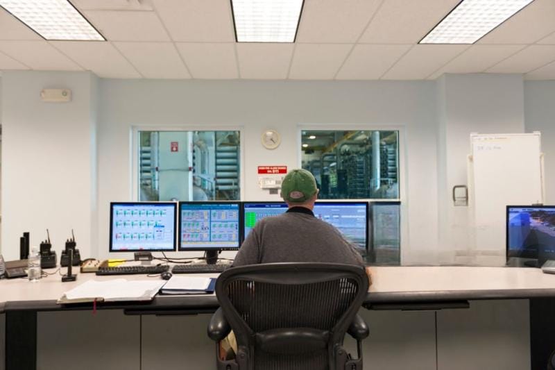 power plant control room multi system commissioning.jpg